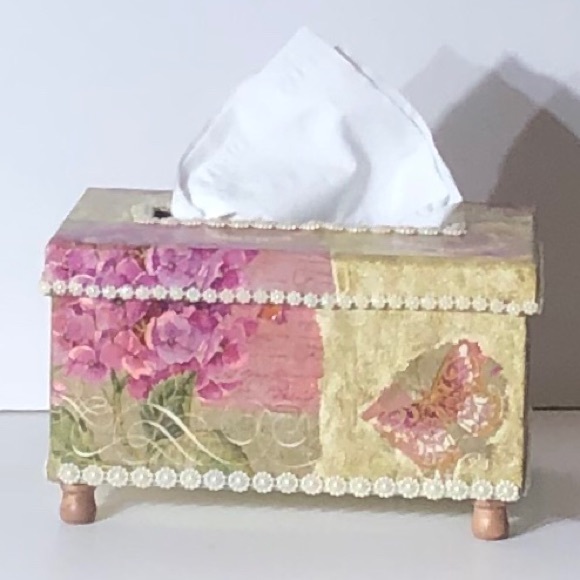 Hand Crafted Other - Vintage Style Tissue Box w/other Hydrangea Flower